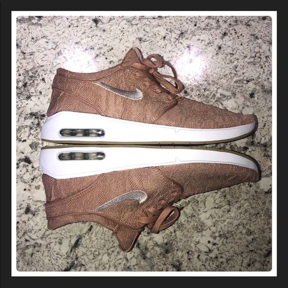 NEW Nike Air Max Janoski Rose Gold Sneakers - Picture 12 of 15